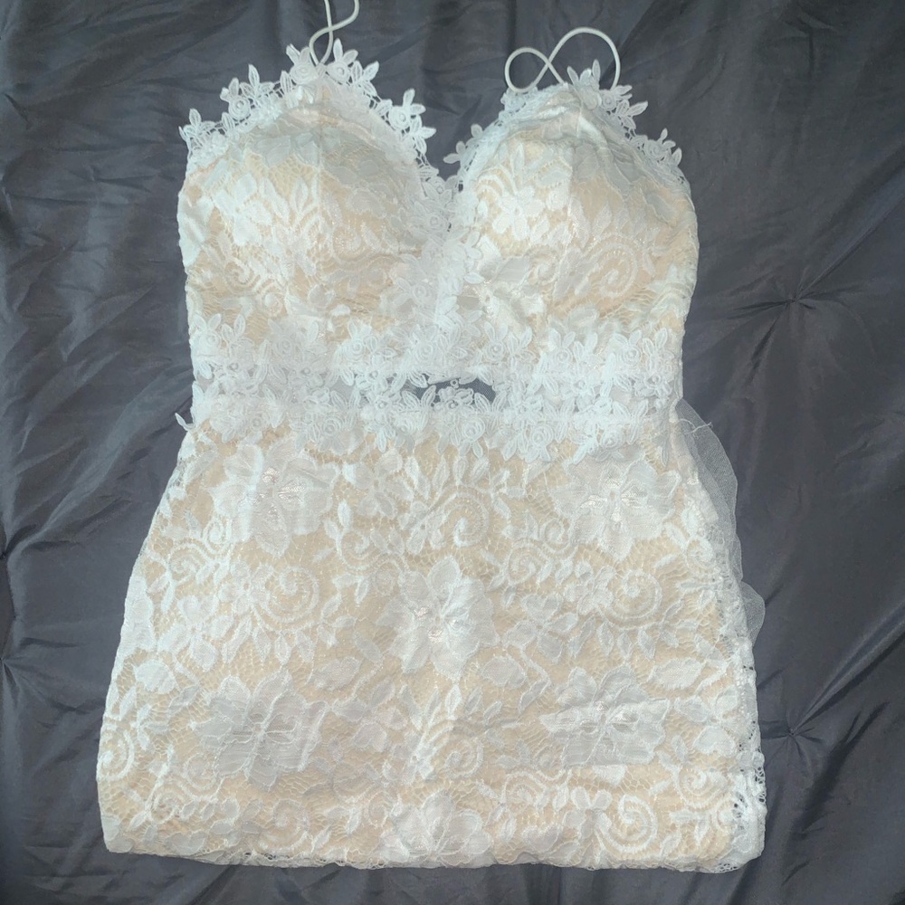 “Don’t regret a thing lace dress”- fashion nova